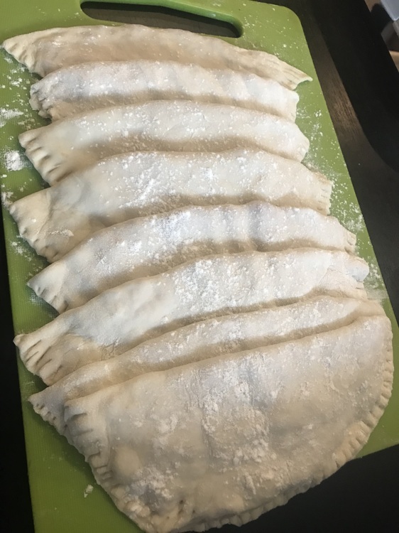 Чебуреки замороженные, с мясной начинкой, сет от 6 шт