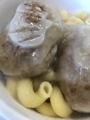 Макароны с подливой + 2 мясные тефтельки